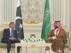 السعودية وباكستان تؤكدان أهمية خفض التصعيد وضمان أمن الممرات المائية