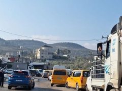 إغلاق حواجز الاحتلال يجبر سيدتين على الولادة داخل مركبتين في محيط نابلس