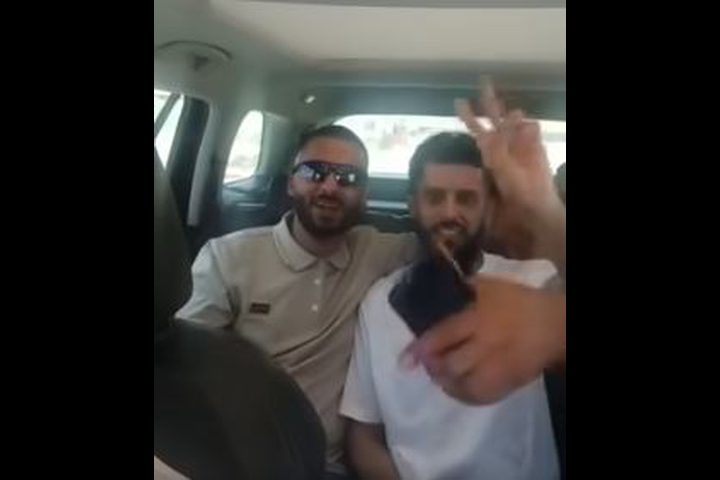 الإفراج عن الأسير أحمد خضر من مخيم قلنديا بعد 25 عاماً في سجون الاحتلال
