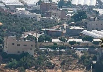 قوات الاحتلال تقتحم بلدتي طمون وعقابا وتداهم منازل المواطنين