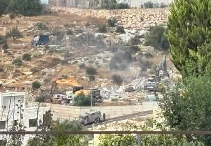 جيش الاحتلال يهدم منزلين في نعلين غرب رام الله