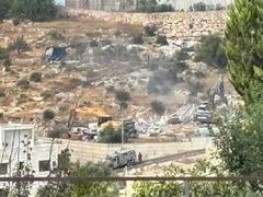 جيش الاحتلال يهدم منزلين في نعلين غرب رام الله