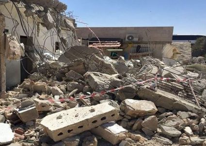 الاحتلال يهدم منزلًا في سلوان ويجبر عائلة على هدم ثلاثة منازل في جبل المكبر