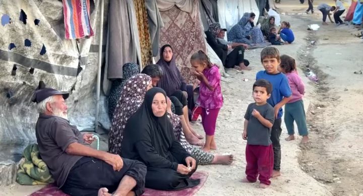 نازحو غزة يرحبون بدخول قوة دولية ويطالبون بإعادة إعمار منازلهم والعودة إلى حياته