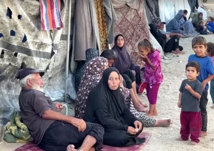 نازحو غزة يرحبون بدخول قوة دولية ويطالبون بإعادة إعمار منازلهم والعودة إلى حياته