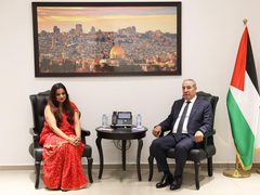الشيخ يستقبل ممثلة جمهورية الهند لدى دولة فلسطين