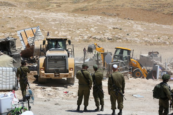 الاحتلال يهدم بئرا في الأغوار ومستوطنون يهاجمون تجمع الرأس الأحمر