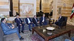 وفد فلسطيني يبحث مع نوّاف سلام العلاقات الثنائية وأوضاع الفلسطينيين في لبنان