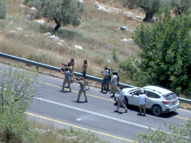 مستوطنون يقتحمون أطراف سنجل وعطارة وأم صفا برام الله