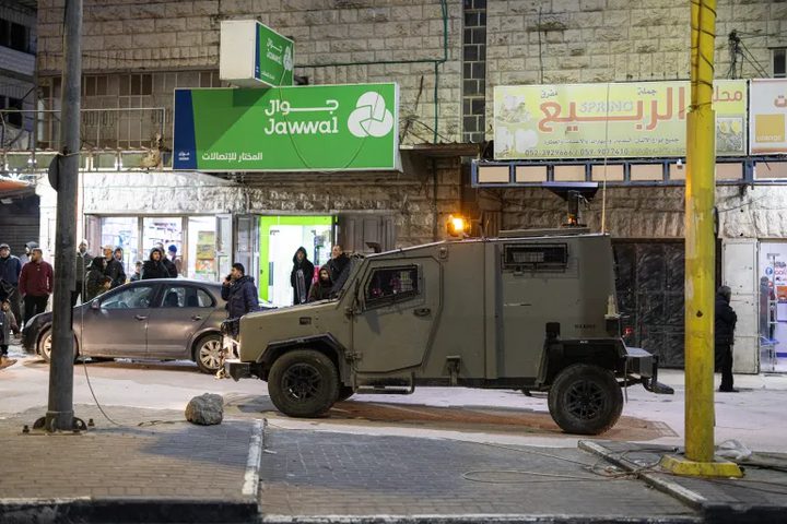 اقتحام مدينة رام الله واعتقال مواطن