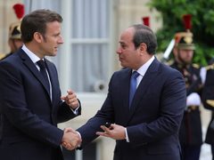السيسي وماكرون يبحثان تطورات المنطقة ويؤكدان ضرورة خفض التصعيد