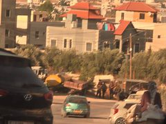 مشاهد من اقتحام قوات الاحتلال لبلدة بيت فوريك شرقي نابلس.