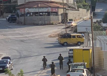 مشاهد من اقتحام قوات الاحتلال لبلدة بيت فوريك شرقي نابلس.