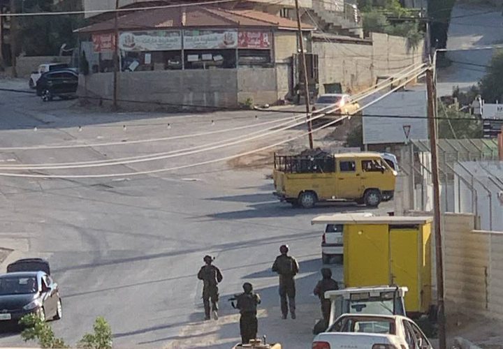 مشاهد من اقتحام قوات الاحتلال لبلدة بيت فوريك شرقي نابلس.