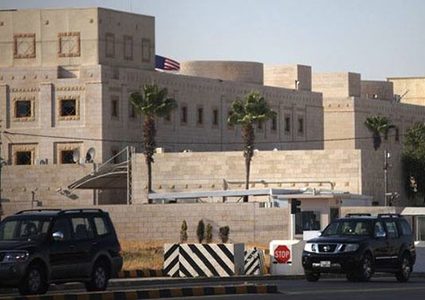 السفارة الأمريكية في عمّان توصي الأمريكيين بمغادرة المنطقة