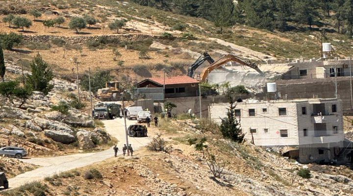 الاحتلال يخطر بهدم 7 منازل في نحالين غرب بيت لحم