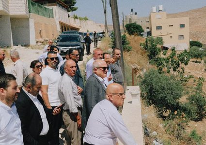 وفد وزاري يتفقد بيت فوريك وصرة وبيت دجن وتل في نابلس ويطّلع على احتياجاتها