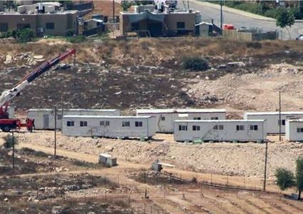 مستوطنون يوسعون بؤرة استيطانية في بيت إكسا شمال غرب القدس