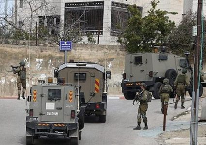 الاحتلال يقتحم كفر قدوم ويُداهم منازل ويُفتش مركبات شرق قلقيلية