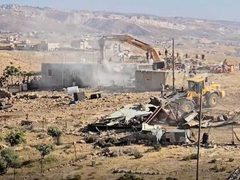 الاحتلال يهدم مدرسة في مسافر يطا جنوب الخليل