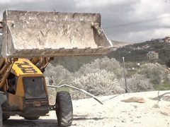 الاحتلال يخطر بهدم ثلاث منشآت سياحية في عرانة شرق جنين