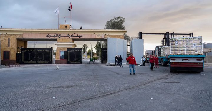 تقرير إسرائيلي: مصر تضغط لإعادة فتح معبر رفح أمام البضائع والاحتلال يرفض