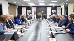 مصطفى يوجّه بتسريع توريد أدوية الأمراض المزمنة رغم الأزمة المالية