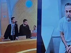إعلام الأسرى: حسام أبو صفية أُصيب بكسور جراء اعتداءات الاحتلال