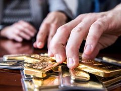 الذهب عند أعلى مستوى له في 7 أسابيع