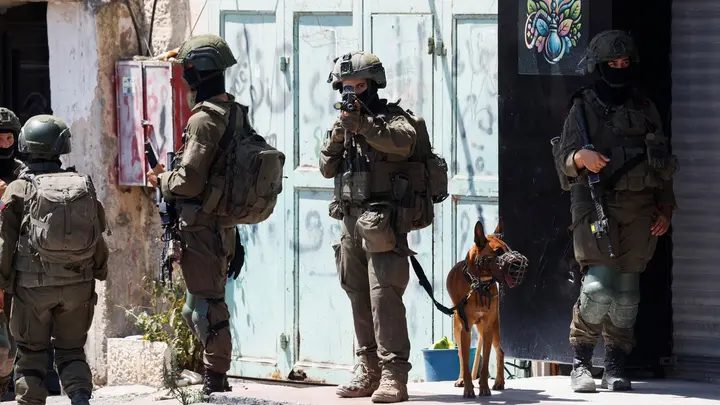 16 إصابة جراء اقتحام الاحتلال مخيم قلنديا