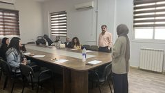 طلبة مساق "مدخل للقانون الاجتماعي والتشريعات الاجتماعية"يزورون مركز حماية الأسرة