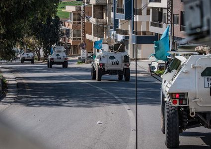 اليونيفيل ترصد 113 مقذوفًا إسرائيليًا على جنوب لبنان وتحذر من هشاشة الوضع