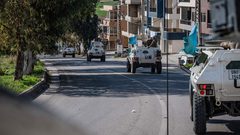 اليونيفيل ترصد 113 مقذوفًا إسرائيليًا على جنوب لبنان وتحذر من هشاشة الوضع