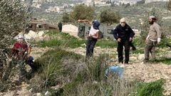 مستوطنون ينفذون جولات استفزازية في عدة مناطق بمحافظة جنين