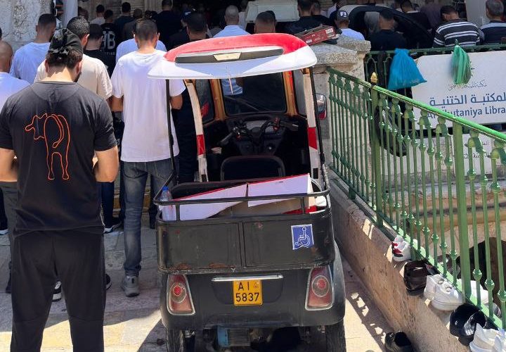 70 ألفا يؤدون صلاة الجمعة في المسجد الأقصى