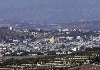 الاحتلال يتوغل في بلدة ميس الجبل جنوب لبنان ويواصل قصفه المدفعي