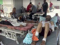 بالصور| مرضى عالقون في غزة يناشدون بإجلائهم العاجل مع انهيار النظام الصحي