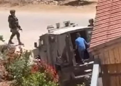 الاحتلال يعتقل طفلا من بلدة عنزا