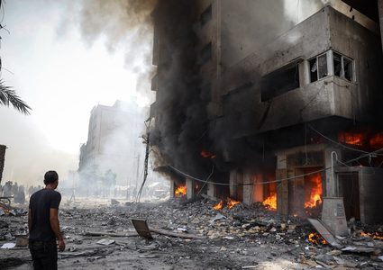 قصف مدفعي للاحتلال وإطلاق نار كثيف شمال ووسط قطاع غزة