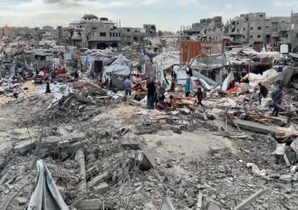 جيش الاحتلال يواصل نسف المنازل واستهداف خيام النازحين في قطاع غزة