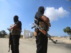 السفير الأميركي: حماس أمام خيار تسليم السلاح أو نزعه بالقوة