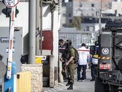 الاحتلال يطلق الرصاص على المواطنين قرب الرام شمال القدس