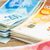 جيش الاحتلال يحذّر سكان غزة من تداول أوراق نقدية قديمة