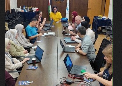 النجاح تستضيف شركاء أوروبيين لبحث تعزيز الديمقراطية والسلام وإعادة الإعمار