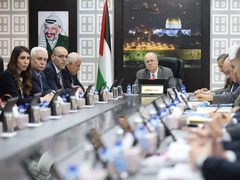 مجلس الوزراء يحذّر من تصاعد جرائم الاحتلال والمستوطنين