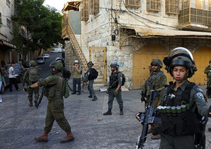 الاحتلال يقتحم العيسوية شمال شرق القدس
