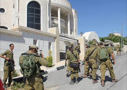 الاحتلال يجبر سكان منزلين على إخلائهما ويحوّل 16 منزلاً إلى ثكنات عسكرية في قصرة