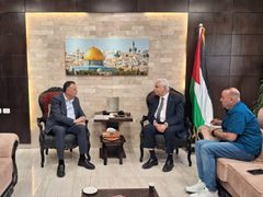 نقيب الصحفيين يبحث مع وزير الصحة تسريع علاج الجرحى الصحفيين في غزة