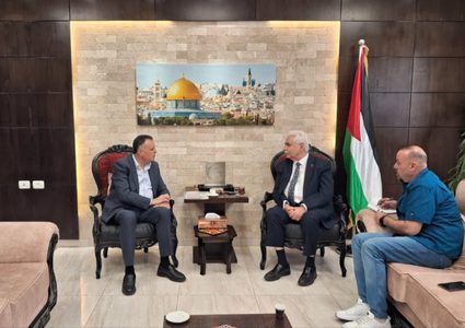 نقيب الصحفيين يبحث مع وزير الصحة تسريع علاج الجرحى الصحفيين في غزة