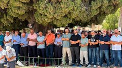 70 ألفا يؤدون الجمعة في المسجد الأقصى رغم إجراءات الاحتلال